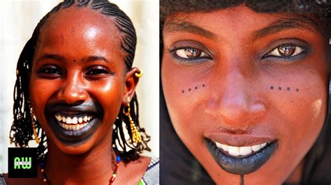 Unbelievable African Fulani Women Are So Strong They Use Gum Lip