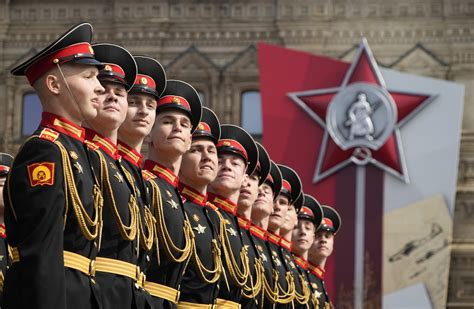 Russia Holds Dress Rehearsal For Victory Day Parade Ap News