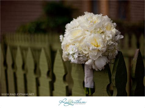 Wedding bouquet faqs what flowers are used for wedding bouquets? The Awesometastic Bridal Blog: Wedding Bouquets