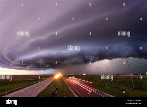 Storm Chaser Has Captured Incredible Footage From The Eye Of America S