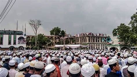 Tens Of Thousands Defy Bangladesh Lockdown For Imams Funeral