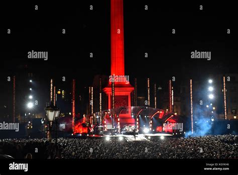 U2 Concert Crowd Hi Res Stock Photography And Images Alamy