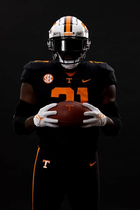 Tennessee Football To Wear Black Uniforms Against South Carolina