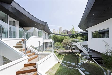 This Epic South Korean Mansion Blends Modern Lines With Traditional