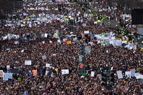 Massive Crowds Turn Out For Student Led Us Gun Protests Welcome To