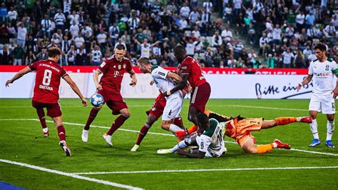 Fc Bayern München Wartet Nach Unentschieden Gegen Gladbach Weiter Auf Ersten Sieg Unter Julian