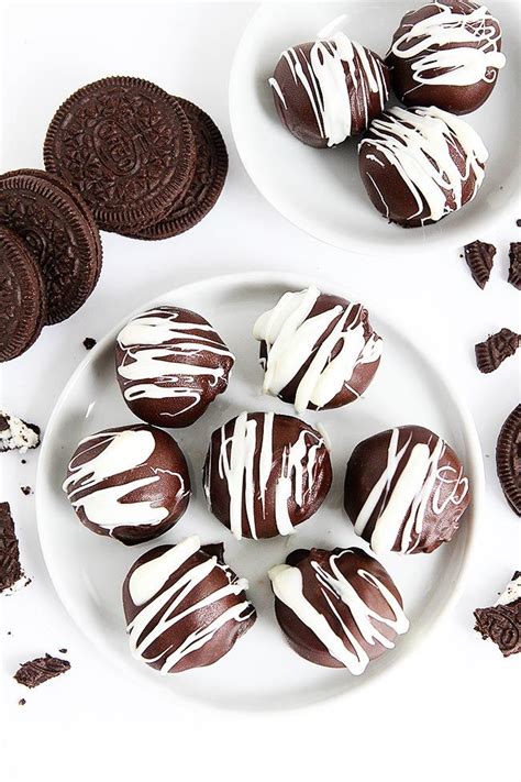 Oreo Balls Are An Easy No Bake Treat Made With Crushed Up Oreo Cookies