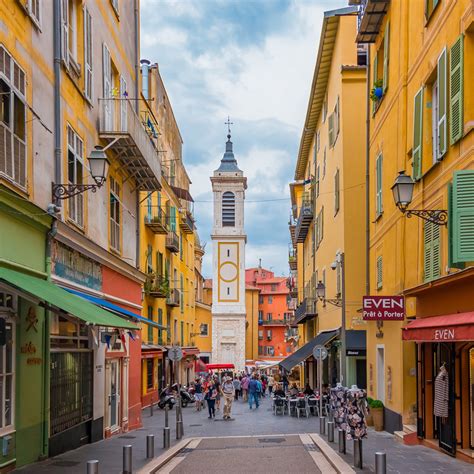 It is well known for the beautiful view on the promenade des anglais, its famous waterfront. Le Vieux-Nice et ses boutiques artisanales et trendy ...