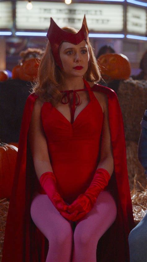 This Scarlet Witch Costume Is So Perfect Relizabetholsen