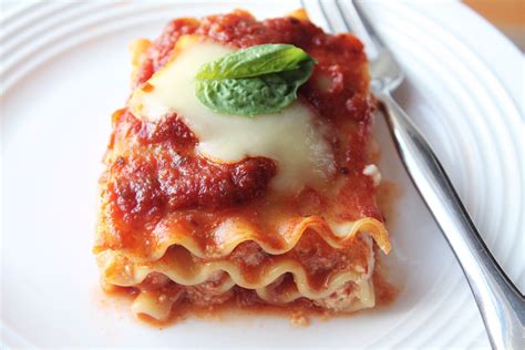 Classic Lasagna Italian Comfort Food Foody Schmoody Blog