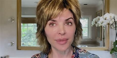 Lisa Rinna Loves This Cult Favorite Spf For Ageless Skin At 57