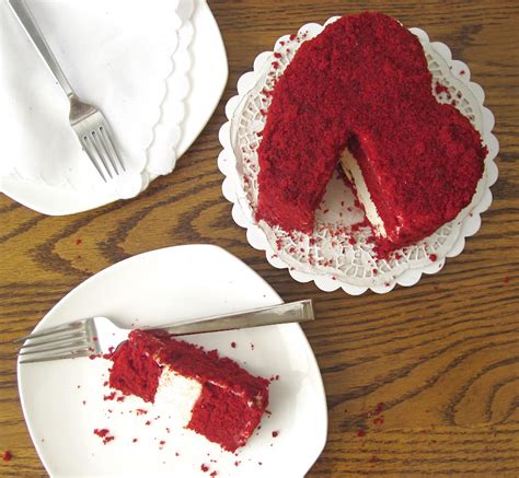 Red Velvet Cheesecake Layer Cake Made In A Diy Disposable Heart Shaped Pan The Lindsay Ann