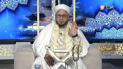 ارتبط دعاء القنوت بصلاة الصبح، أو الفجر، ولكن اختلف الفقهاء والعلماء بشأن صيغته الصحيحة، بالإضافة إلى حكم دعاء القنوت في الصلوات الأخرى وعند نزول المصائب، وفي التالي نتعرف معًا إلى صيغة دعاء القنوت مكتوب عند المالكية وجميع الآئمة. فاسألوا: كيف يكون دعاء القنوت في صلاة الفجر؟ - النهار تي في