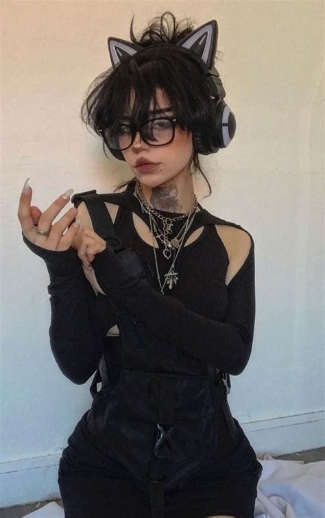 Cute Egirl Style With Yowu Headphones In 2022 Egirl Style Hot Grunge Girl Grunge Girl