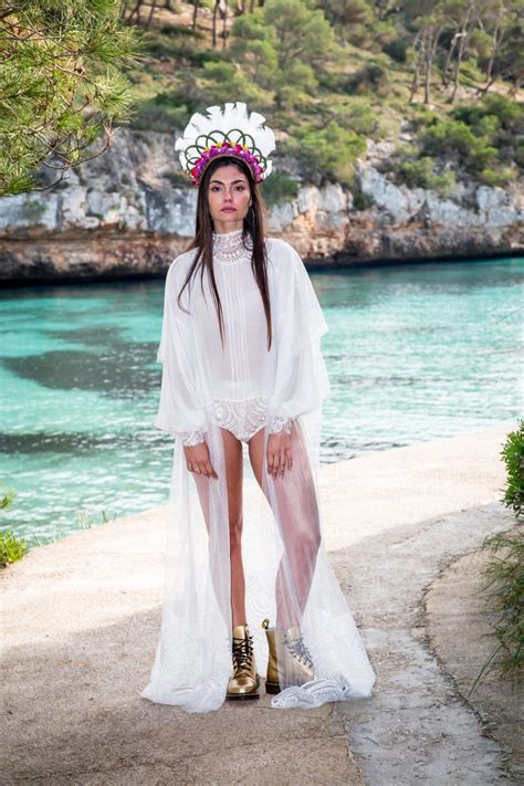 Brautkleider genau für dich von anne wolf. Brautkleider Inspiration aus Berlin // ANNE WOLF Brautmoden