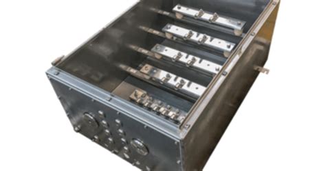 Flexible tiered busbar enclosure for high current application | Abtech