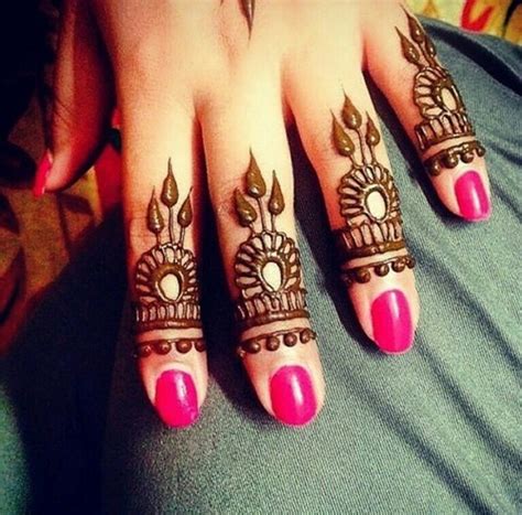 Beautiful Mehndi Designs For Fingers 26