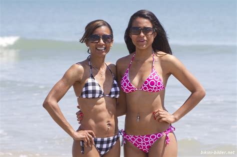 Mutter Und Tochter Das Bikini Bilder Album