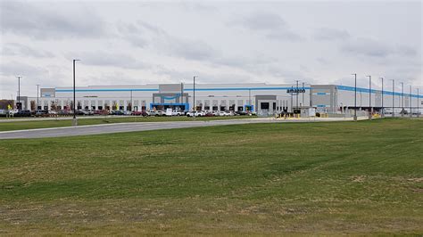 Amazon now hiring 1,000+ for Fort Wayne fulfillment center | WANE 15