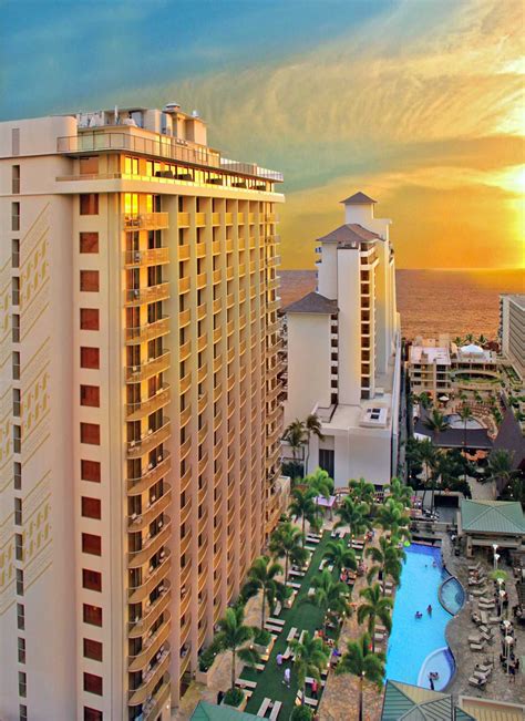 Hotel Hawaii Embassy Suites Hotel Waikiki Beach Walk Canusa