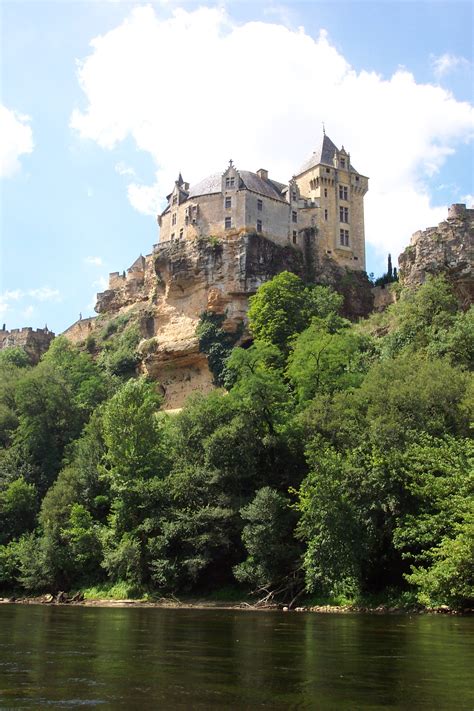 Discover the top dordogne towns & villages, shortlisted for you by locals who know. File:Chateau dordogne.JPG - Wikimedia Commons