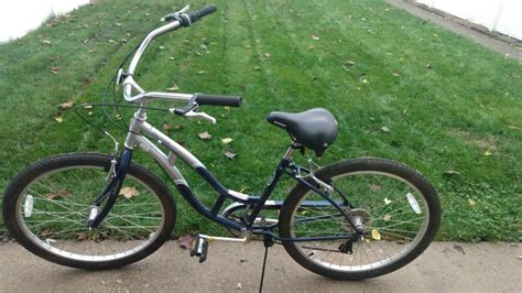 Schwinn Ladies Jaguar Cruiser Bicycle Bluesilver Bike Ridden Once