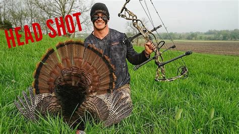 Missouri Turkey Head Shot With A Bow Bowmar Bowhunting Youtube