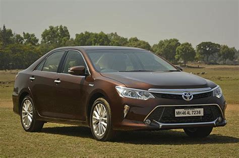 Discover the camry's new hybrid technology and high standard of comfort that has further refined the performance of this co2 figures (and hence car tax and recommended 'on the road' prices) may differ from from a range of tailored services to hybrid technology, discover what toyota has to offer. Toyota Camry Hybrid prices reduced by Rs 2.3 lakh ...