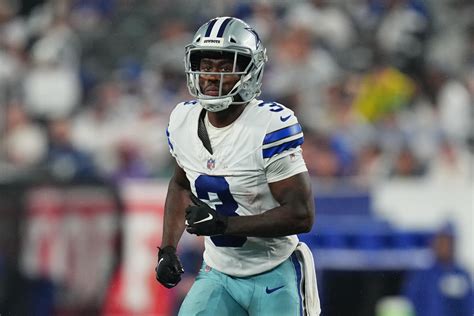 Cowboys Wr Brandin Cooks Not Expected To Play On Sunday The Spun