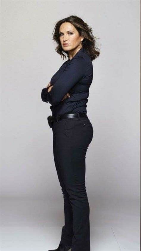 lieutenant olivia benson mariska hargitay svuseason18 exclusive photos shoot belles femmes