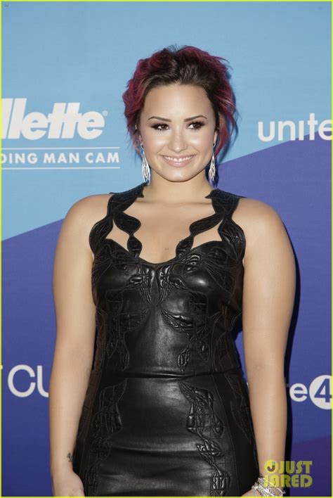 Selena Gomez & Demi Lovato Honored at unite4:humanity Gala!: Photo