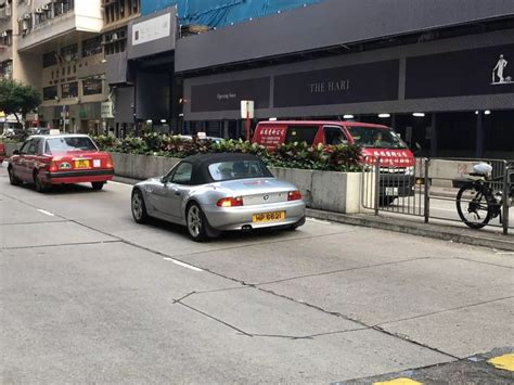 The site owner hides the web page description. 【街拍034期】Z8和Z3 M Coupe哪個更值得收藏？_BMWsky寶馬會 - 微文庫