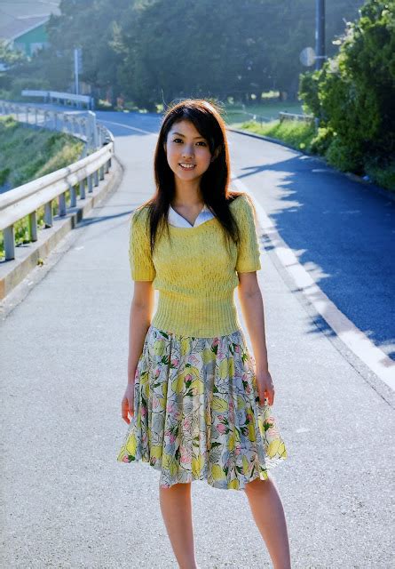 Top Models Asia Azusa Togashi Yellow And Pink