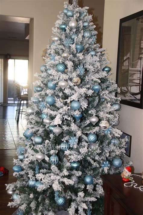 30 Blue Christmas Tree Ideas