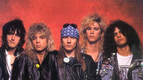 Led by singer axl rose and stylish guitarist slash, they mixed the passion of blues, the heaviness of rock, and the attitude of punk, bringing forth a breath of fresh air to a music scene dominated by cheesy hair. Guns N' Roses - LETRAS.MUS.BR