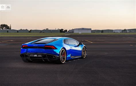 New lamborghini huracán evo rwd: Stunning Blue Chrome Lamborghini Huracan by Sunus ...