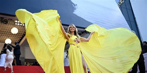 Tvs Sexy Heidi Klum Suffers Wardrobe Malfunction At Cannes Film Festival In Sexy Yellow Gown