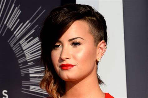 demi lovato reveals continued struggle with eating disorder