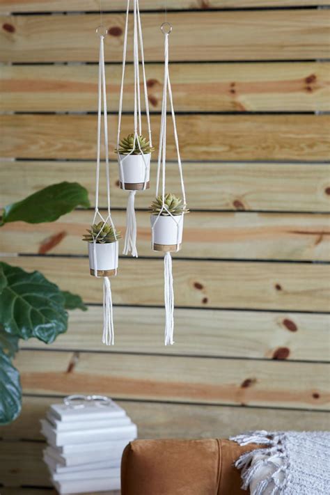 How To Make A Simple Macrame Plant Hanger Plant Hanger Simple