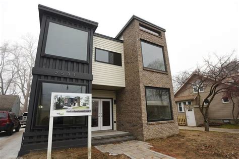 At the base of every shipping container house is the container. 7 ways shipping containers are being used in unique ...