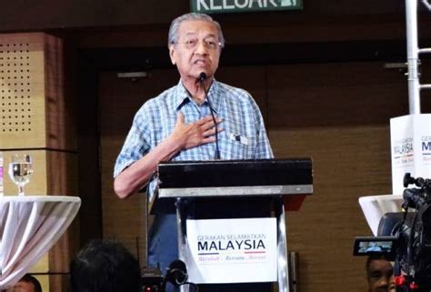 You are watching live astro awani. Kongres Rakyat: Dr Mahathir akui Majlis Raja-Raja tiada ...