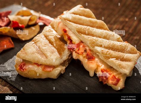 Vegetarische panini Fotos und Bildmaterial in hoher Auflösung Alamy