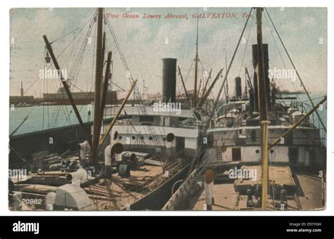 Old Ocean Liners Hi Res Stock Photography And Images Alamy