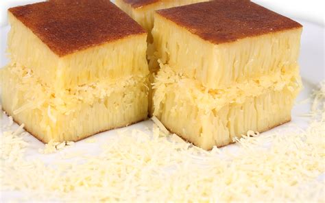 Dengan isian parutan keju berlimpah. Resep Cara Membuat Martabak Manis Keju Lezat | resep cara ...
