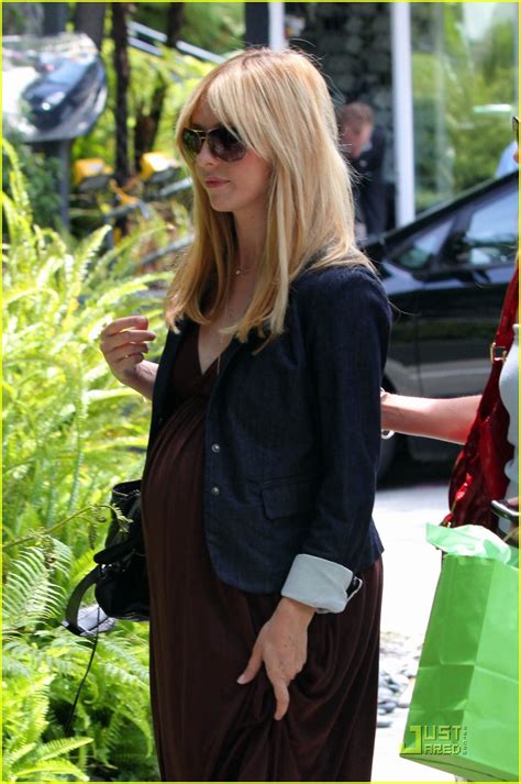 Sarah Michelle Gellar Pregnant W Hotel Hottie Photo 2149251 Sarah Michelle Gellar Pictures