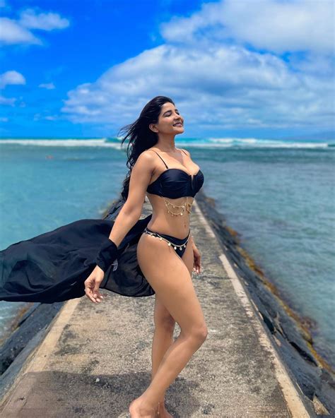 Sakshi Agarwal Looks Sexy In Black Bikini Mithmenor Discovering Deeper Untold And The