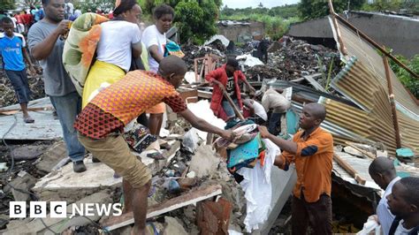 Mozambique Rubbish Dump Collapse Kills At Least 17 People Bbc News