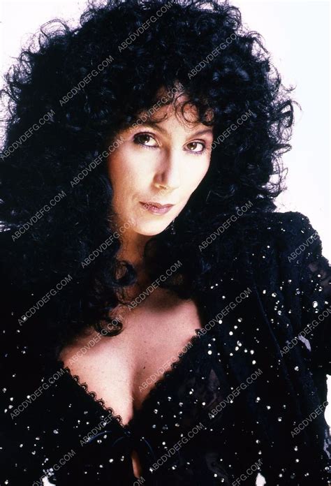 Cher poses for a portrait circa 1972. Cher in black portrait 35m-2086 | Portrait, Colour images, Black