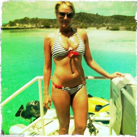 jewel shows off her bikini body in a pirate themed two piece bathing suit during beach vacation
