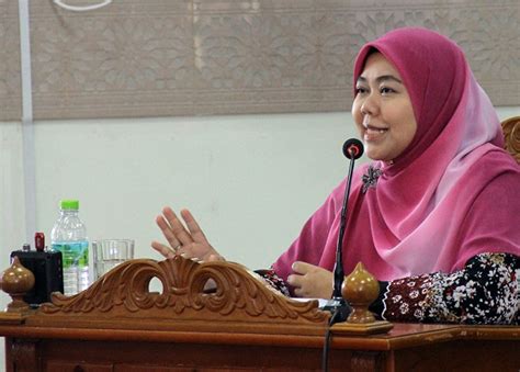 Silahkan lakukan amalan tersebut secara konsisten. Ingin Wajah Berseri dan Bersinar Cukup Amalkan 15 Doa Awet Muda Mustajab Nabi Yusuf ini Saja ...